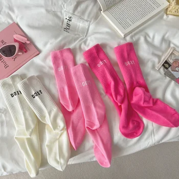Розовые носки женские весенне-осенние носки средней длины ins, уличная одежда, хлопчатобумажные спортивные чулки с буквами на высокой талии